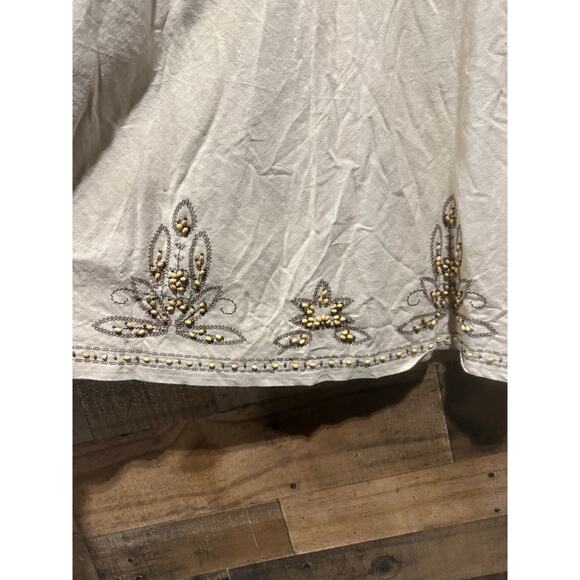 Motto Blouse – Women’s Size 14 – Tan Hi-Low Floral with Wood Beading - Picture 3 of 7